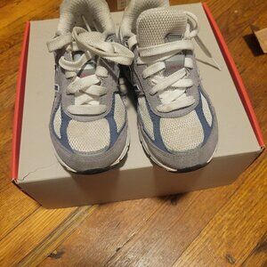 NEW balance grey 990v6 grade school